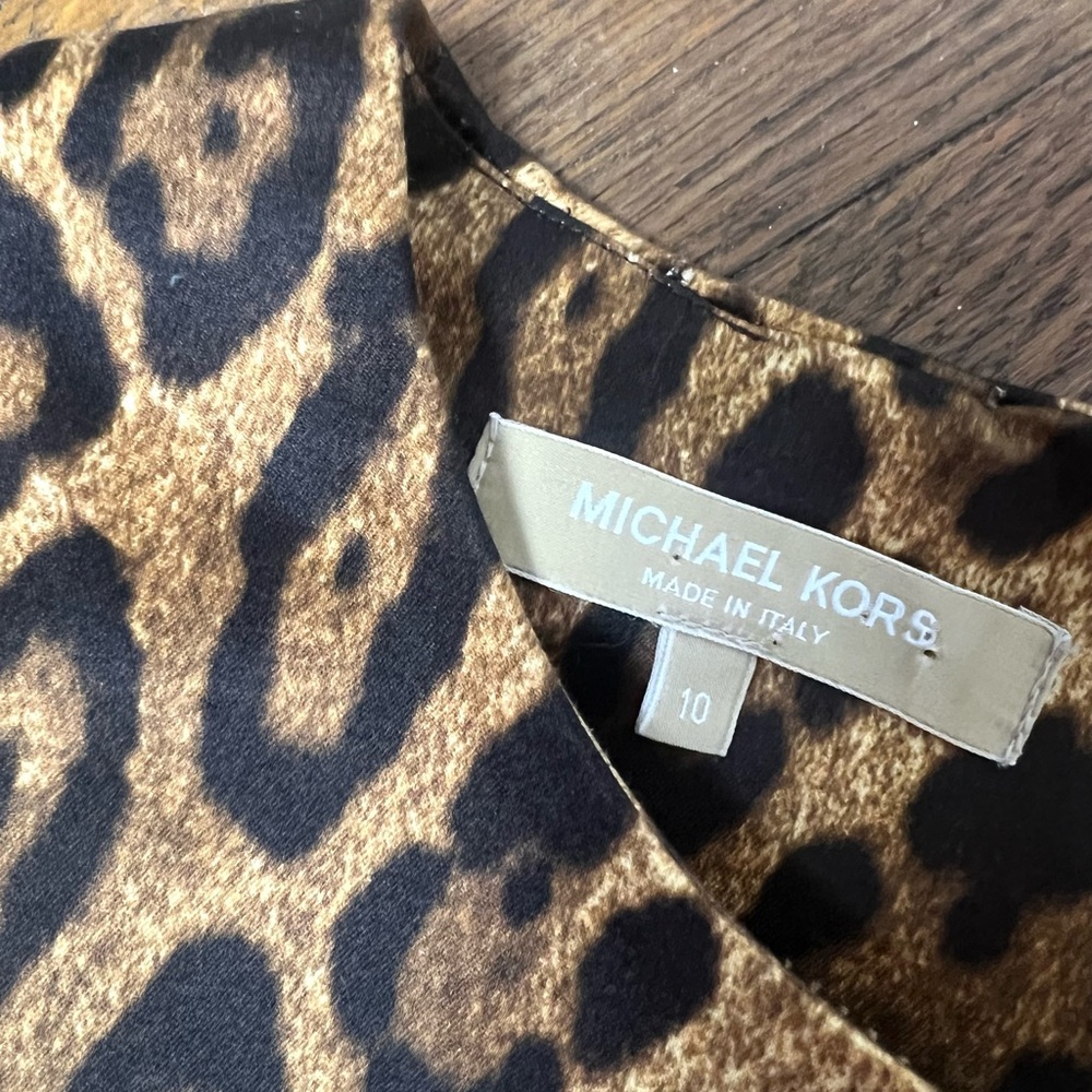 MICHAEL KORS Made In Italy Rayon Leopard Print Short Sleeve Blouse Top Size 10 - Picture 3 of 11